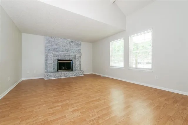 $2,310 | 5918 Northwest 66th Terrace, Kansas City, MO 64151