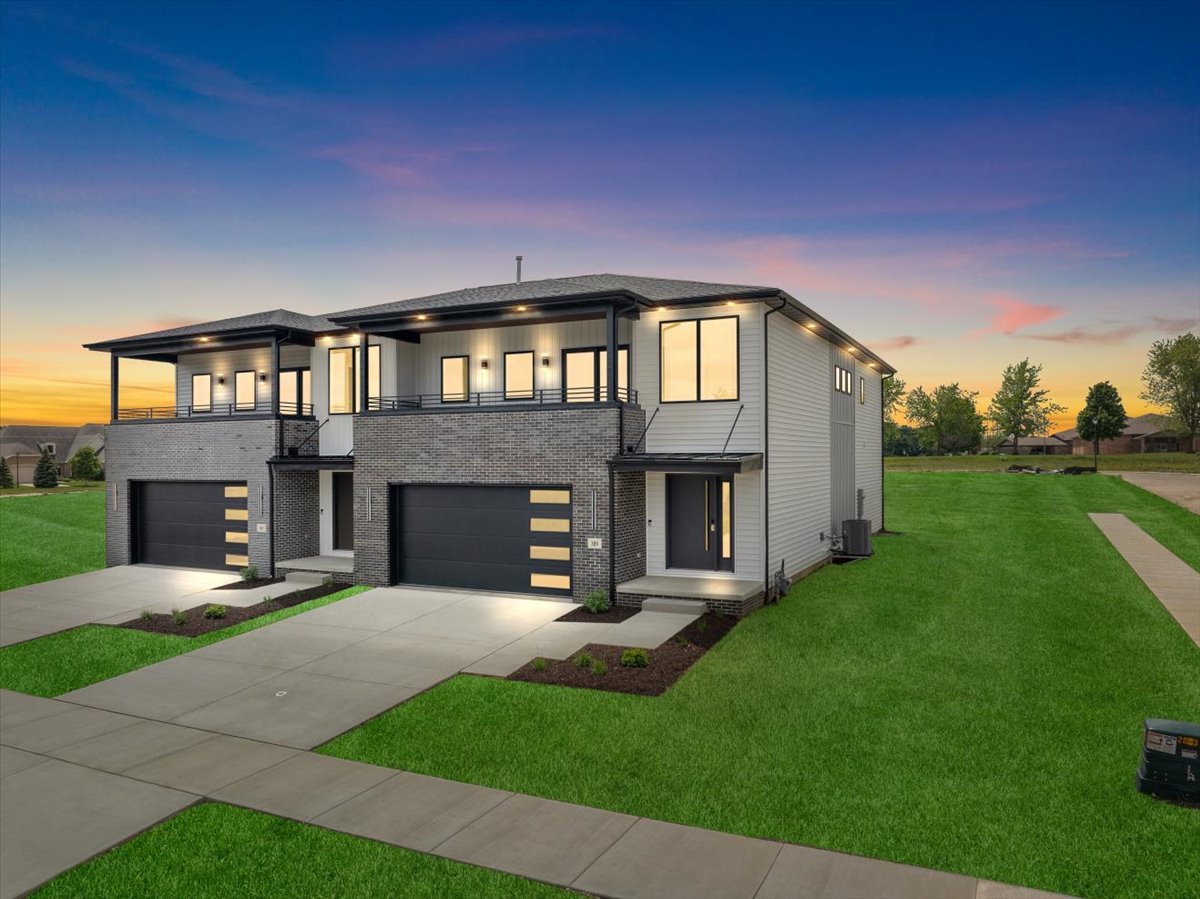 385 Larkspur Lane Normal, IL 61761 - Photo 4 of 64