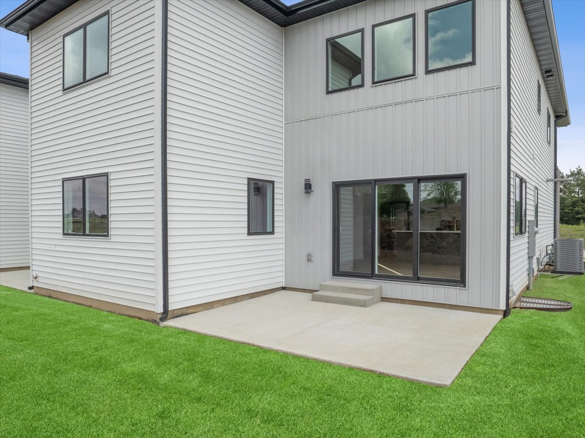 385 Larkspur Lane Normal, IL 61761 - Photo 49 of 64