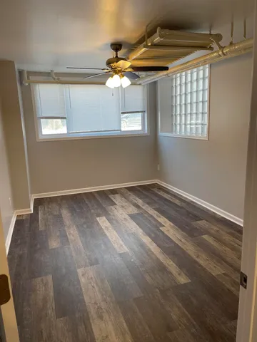 a view of a window in an empty room