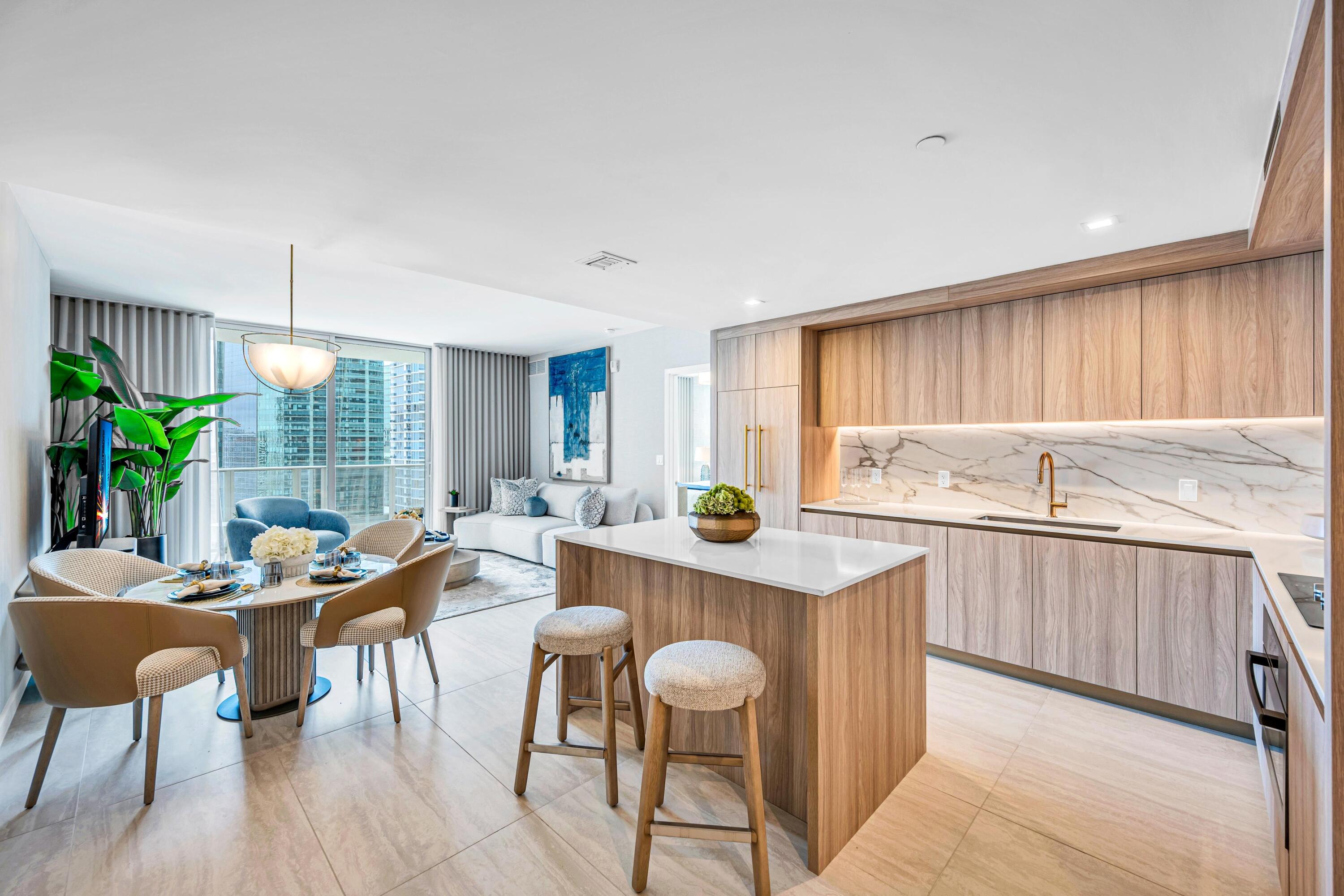 77 Southeast 5th Street, Unit 2014 Miami, FL 33131 - Photo 41 of 50 VICEROY #3801-1