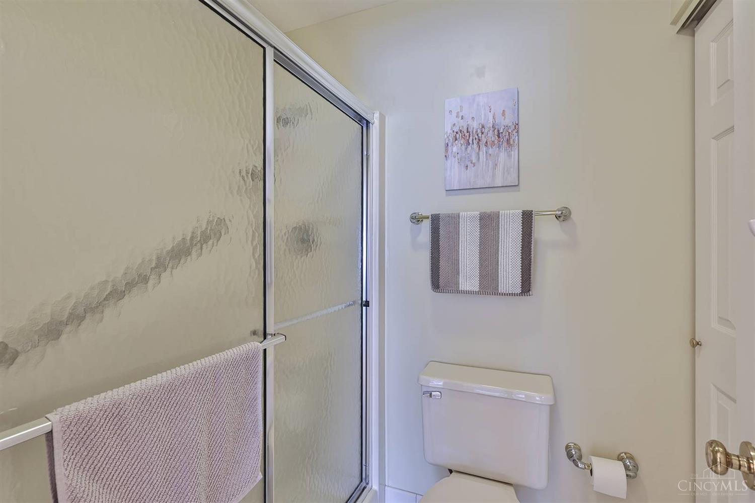 5654 Bridgetown Road, Unit 25 Cincinnati, OH 45248 - Photo 18 of 35 Gallery Image 18