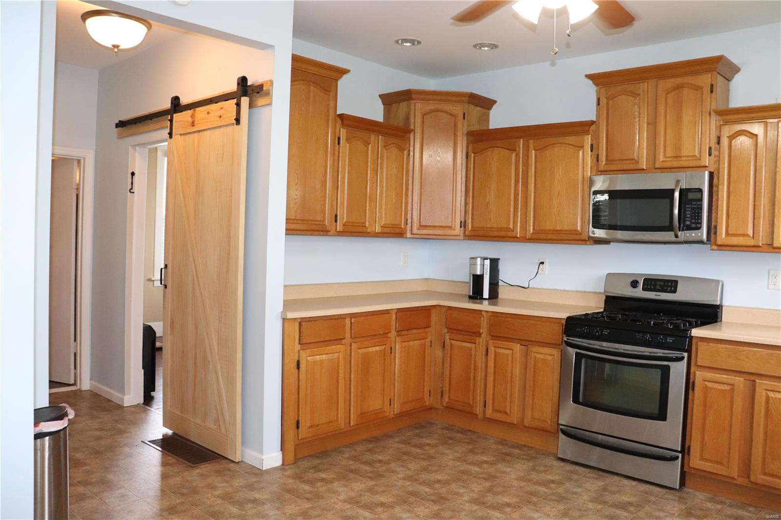 13435 Silver Creek Road New Douglas, IL 62074 - Photo 5 of 58