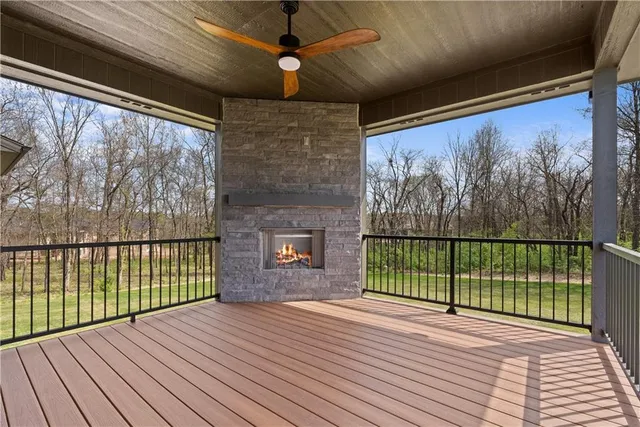 $875,000 | 4 Broken Arrow Court, Lake Winnebago, MO 64034