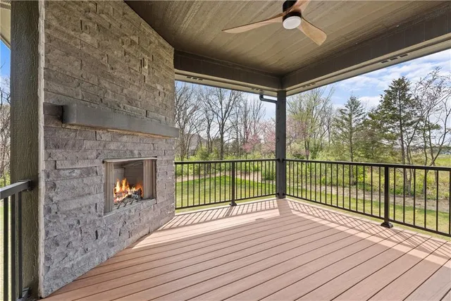 $875,000 | 4 Broken Arrow Court, Lake Winnebago, MO 64034