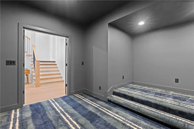 $875,000 | 4 Broken Arrow Court, Lake Winnebago, MO 64034