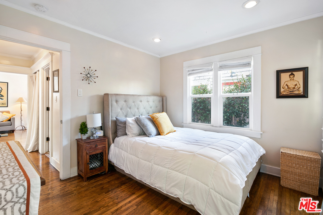 6821 Fountain Avenue Los Angeles, CA 90028 - Photo 12 of 21