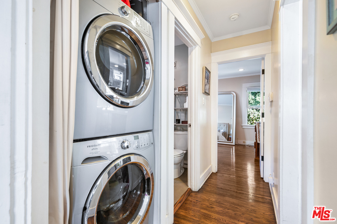 6821 Fountain Avenue Los Angeles, CA 90028 - Photo 13 of 21