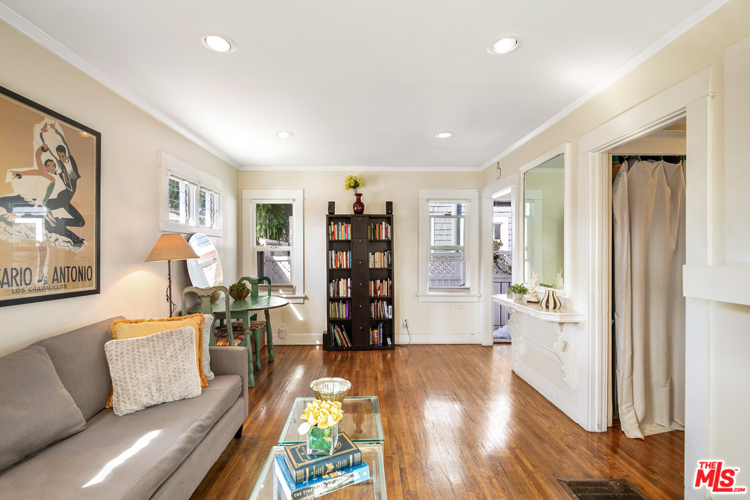 6821 Fountain Avenue Los Angeles, CA 90028 - Photo 5 of 21