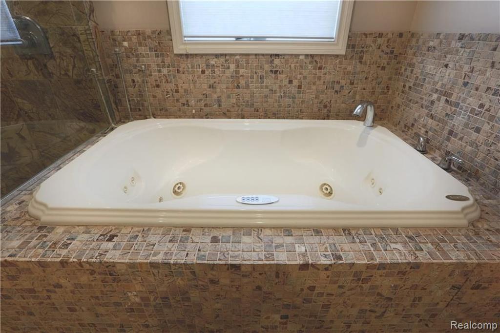 912 West 3rd Street Rochester, MI 48307 - Photo 29 of 46