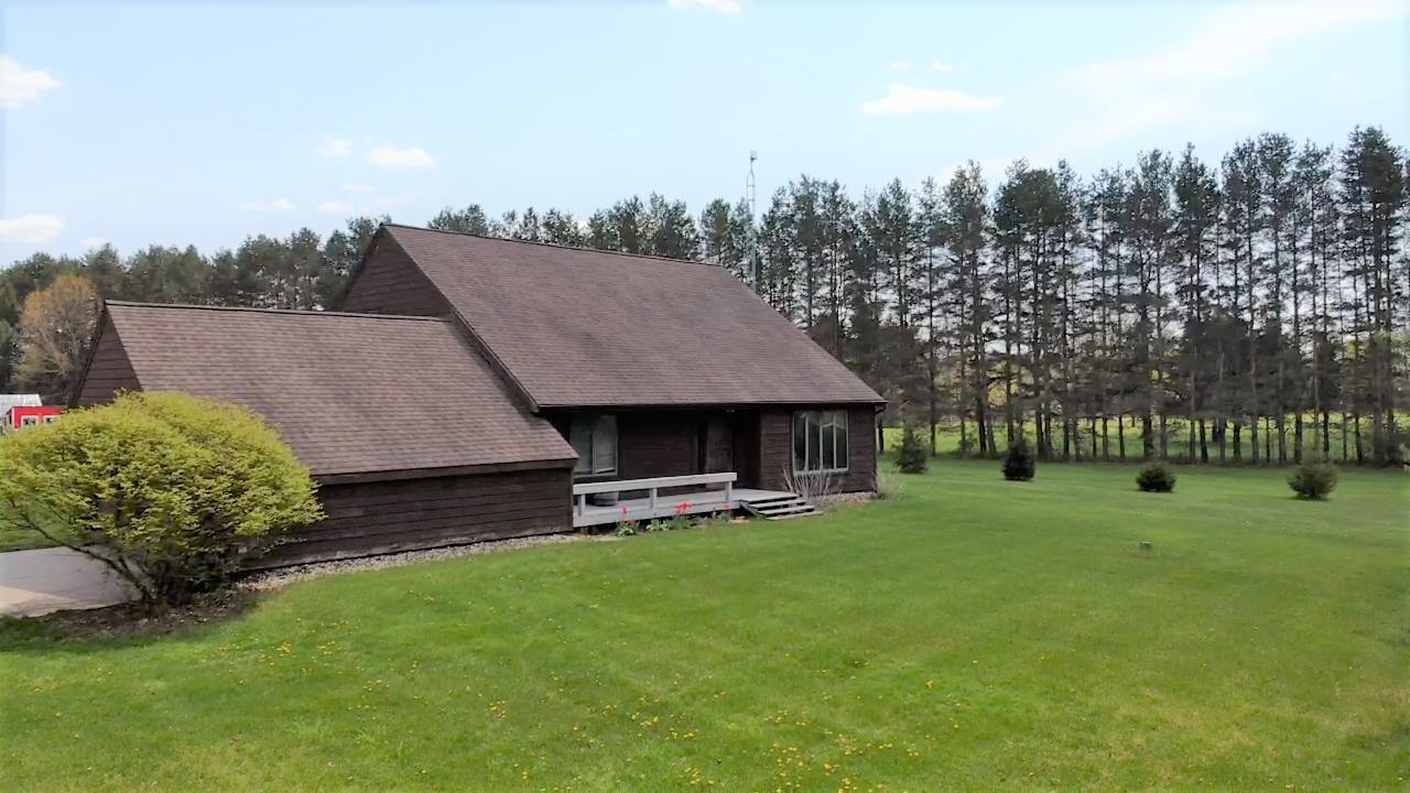 7375 Lemon Road Bancroft, MI 48414 - Photo 3 of 77