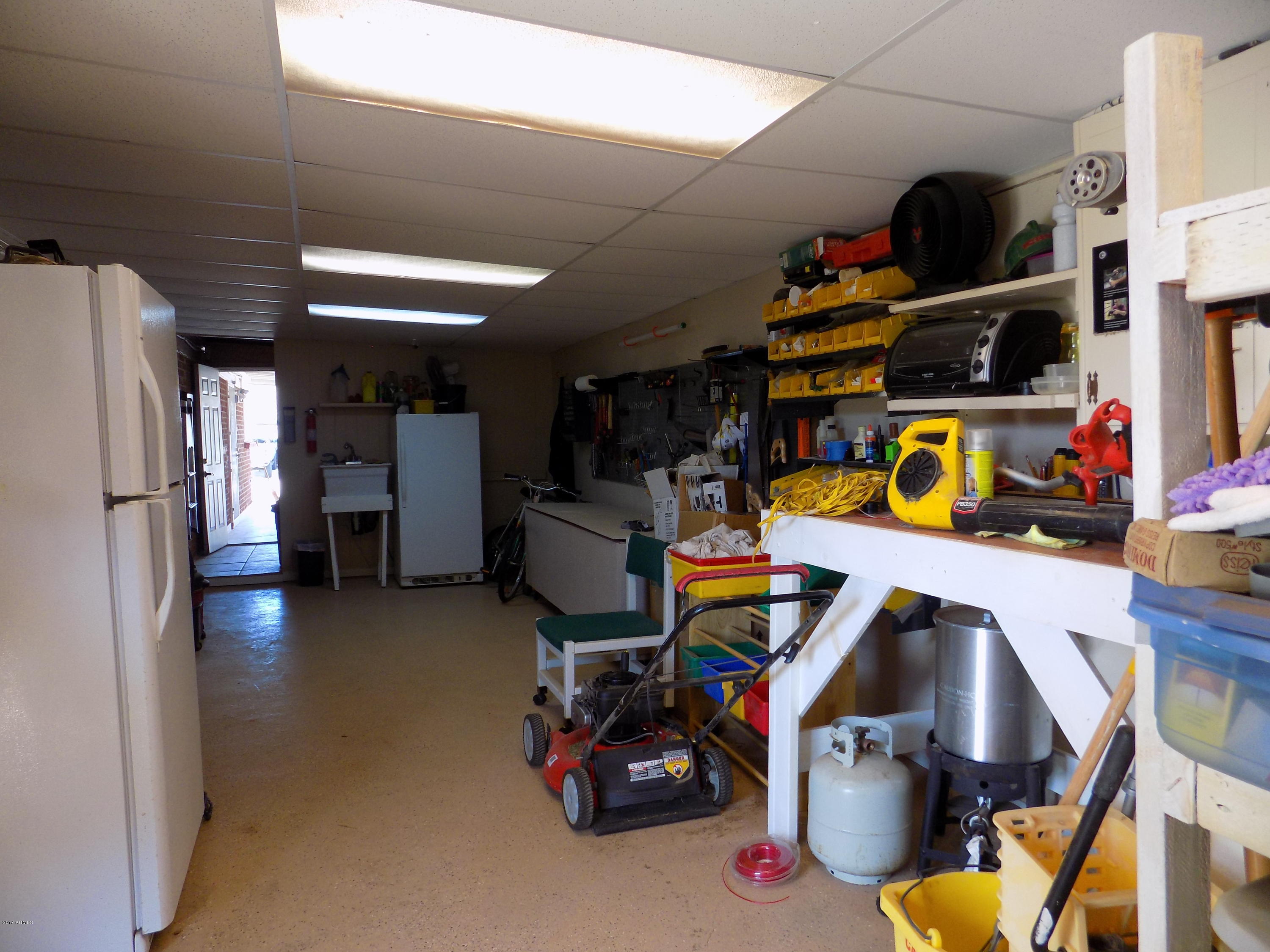 422 Hartford Road Kearny, AZ 85137 - Photo 32 of 37 Huge Workshop