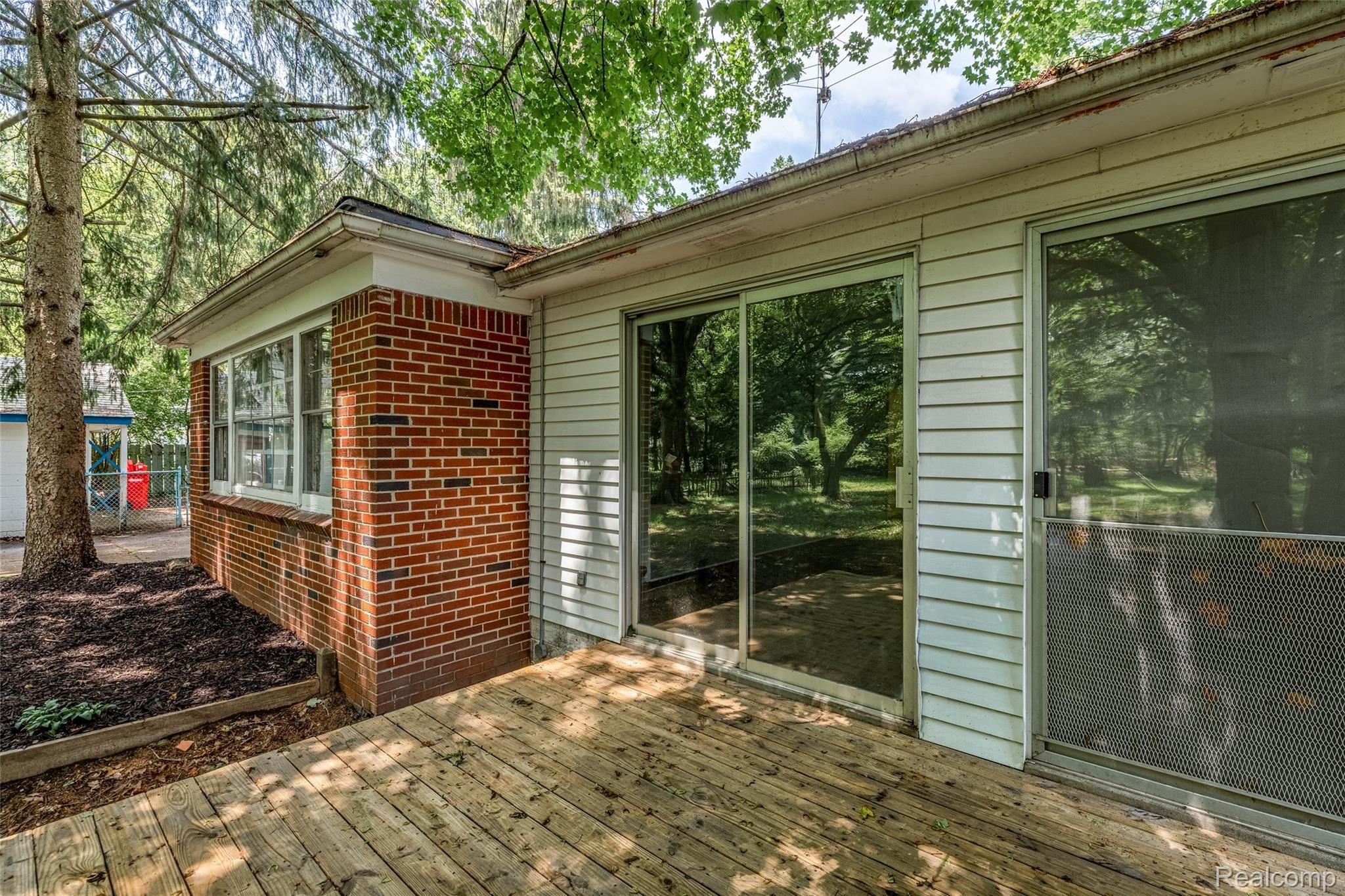 19475 Midway Road Southfield, MI 48075 - Photo 7 of 25 7.Back