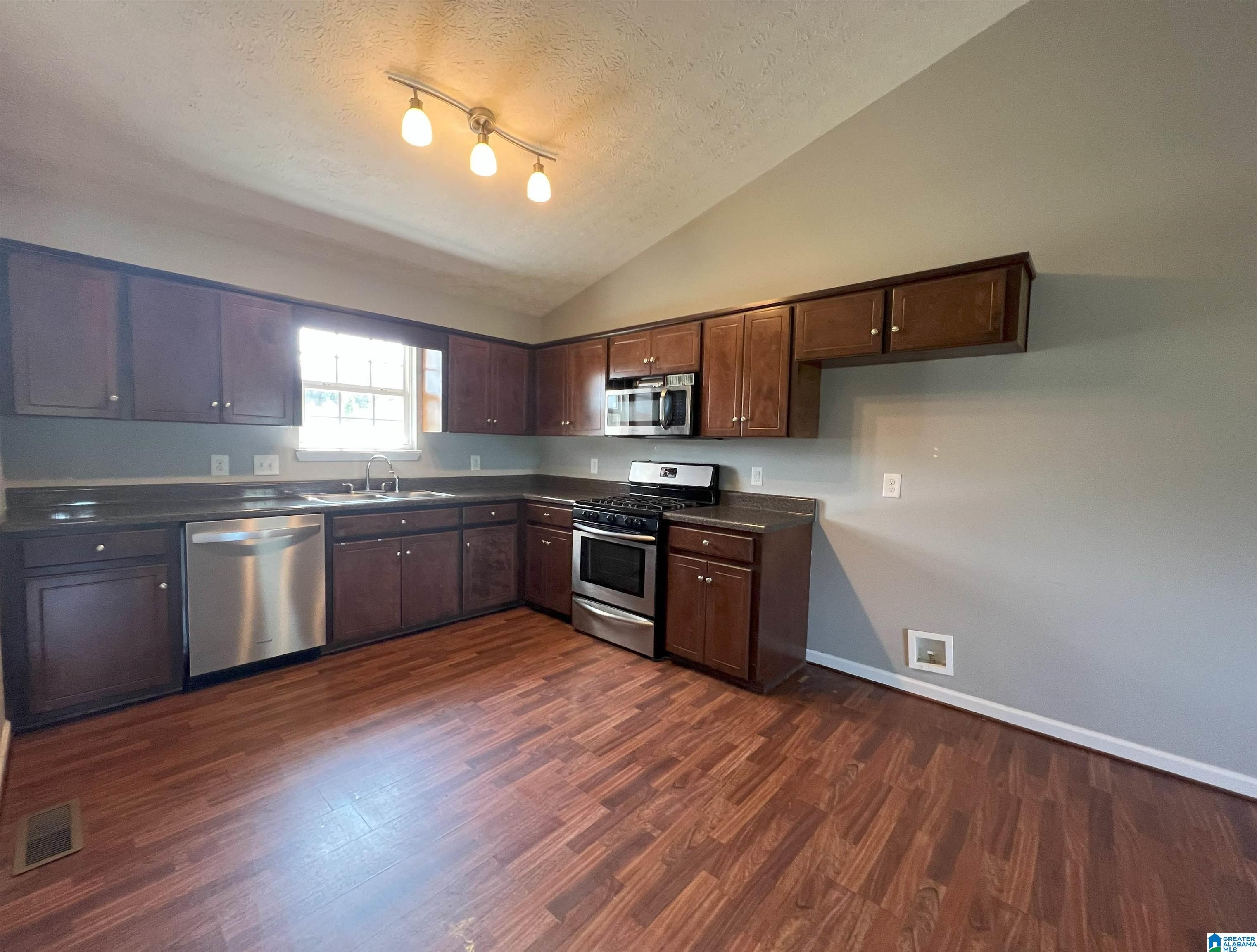 463 Bailey Road Weaver, AL 36277 - Photo 3 of 8