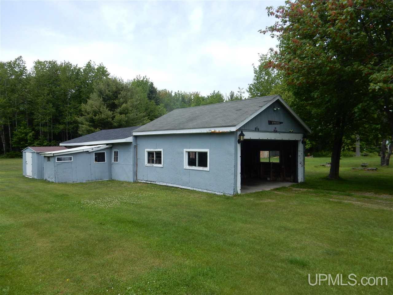 985 N River Road Manistique, MI 49854 - Photo 10 of 15