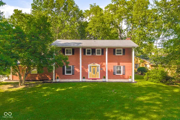 $334,900 | 9231 North Cherry Hills Drive, Columbus, IN 47201
