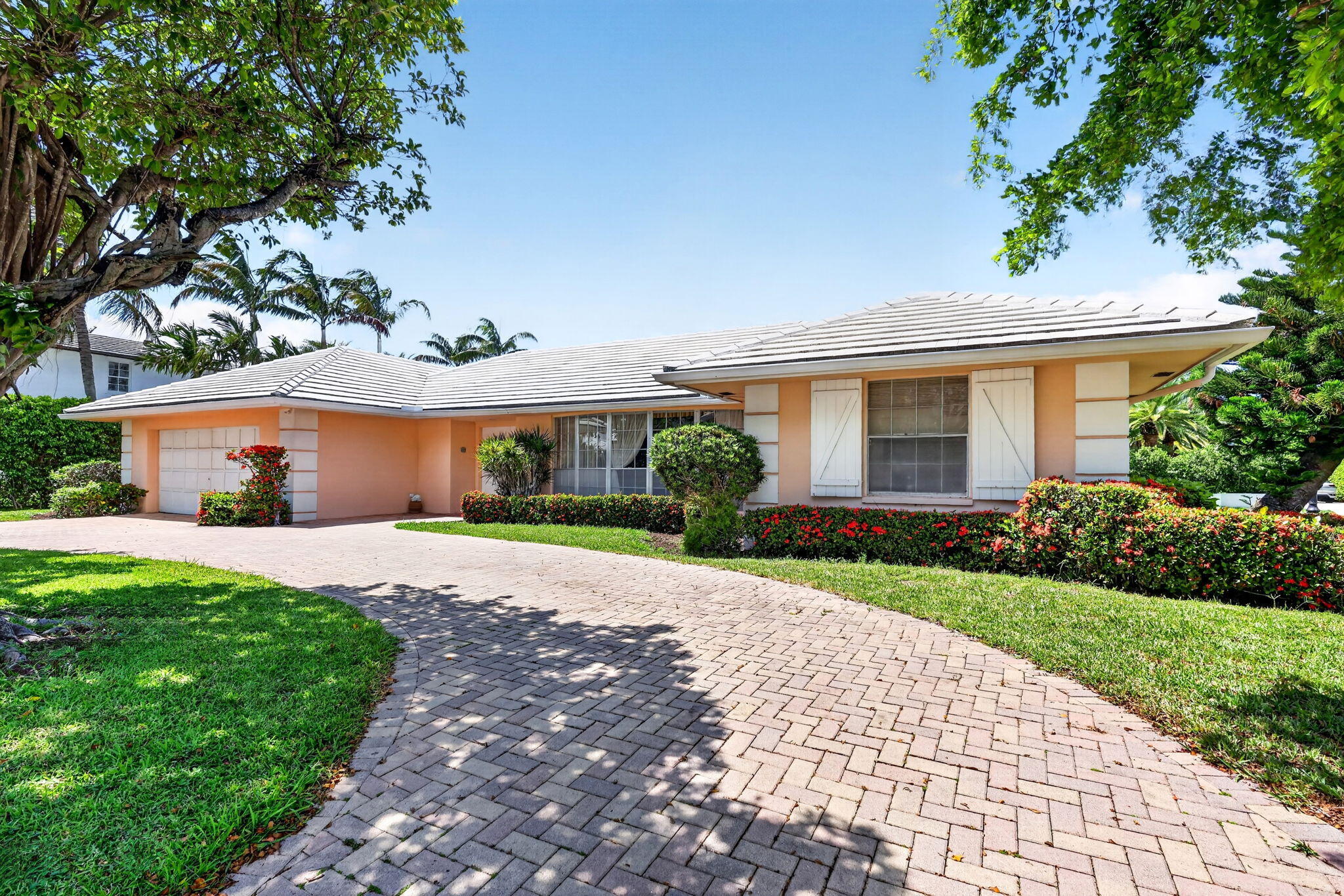 217 Plantation Road Palm Beach, FL 33480 - Photo 2 of 41 2-web-or-mls-5P1A6276