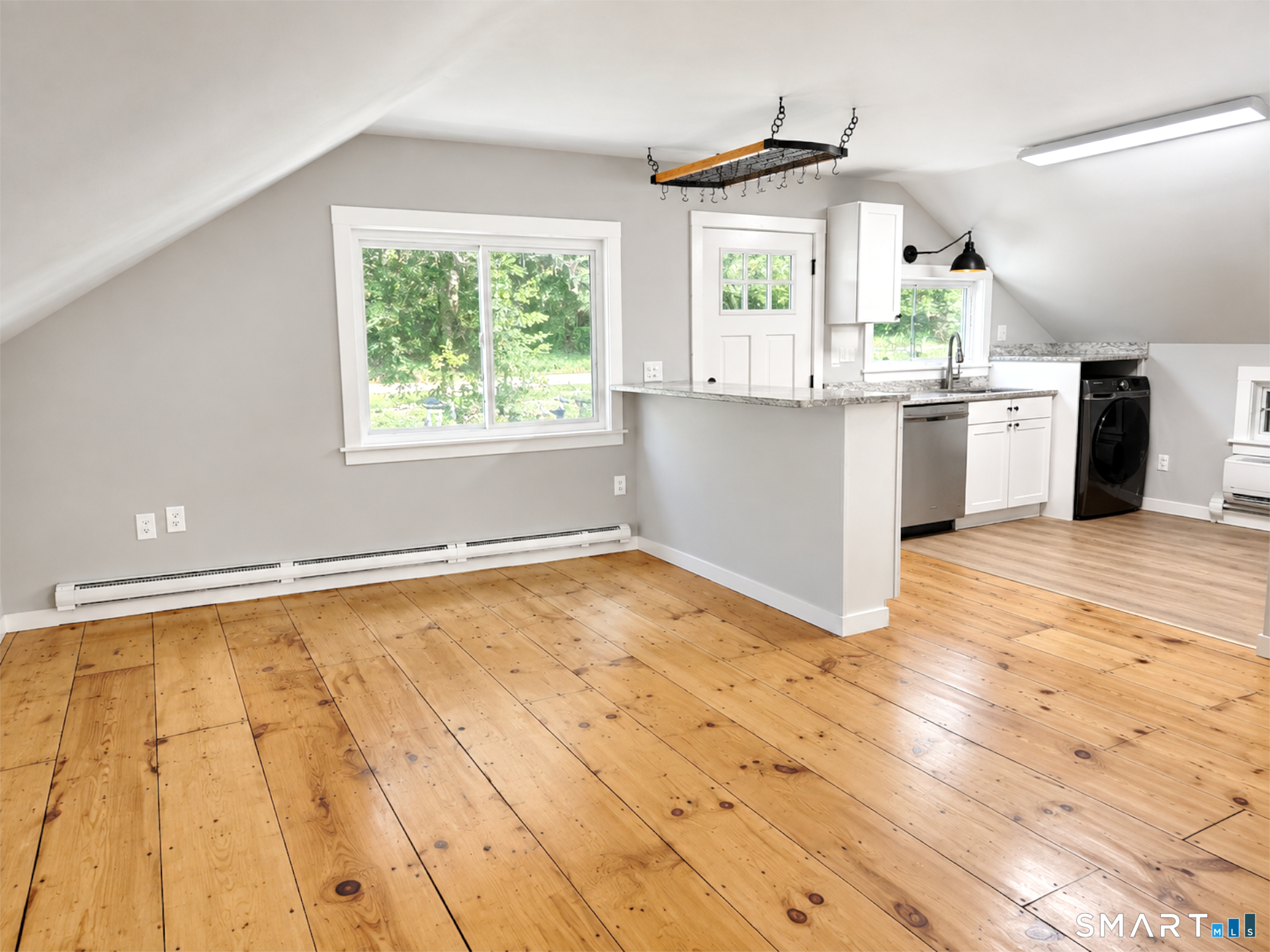 300 Railtree Hill Road, Unit B Woodbury, CT 06798 - Photo 6 of 12 Gallery Image 6