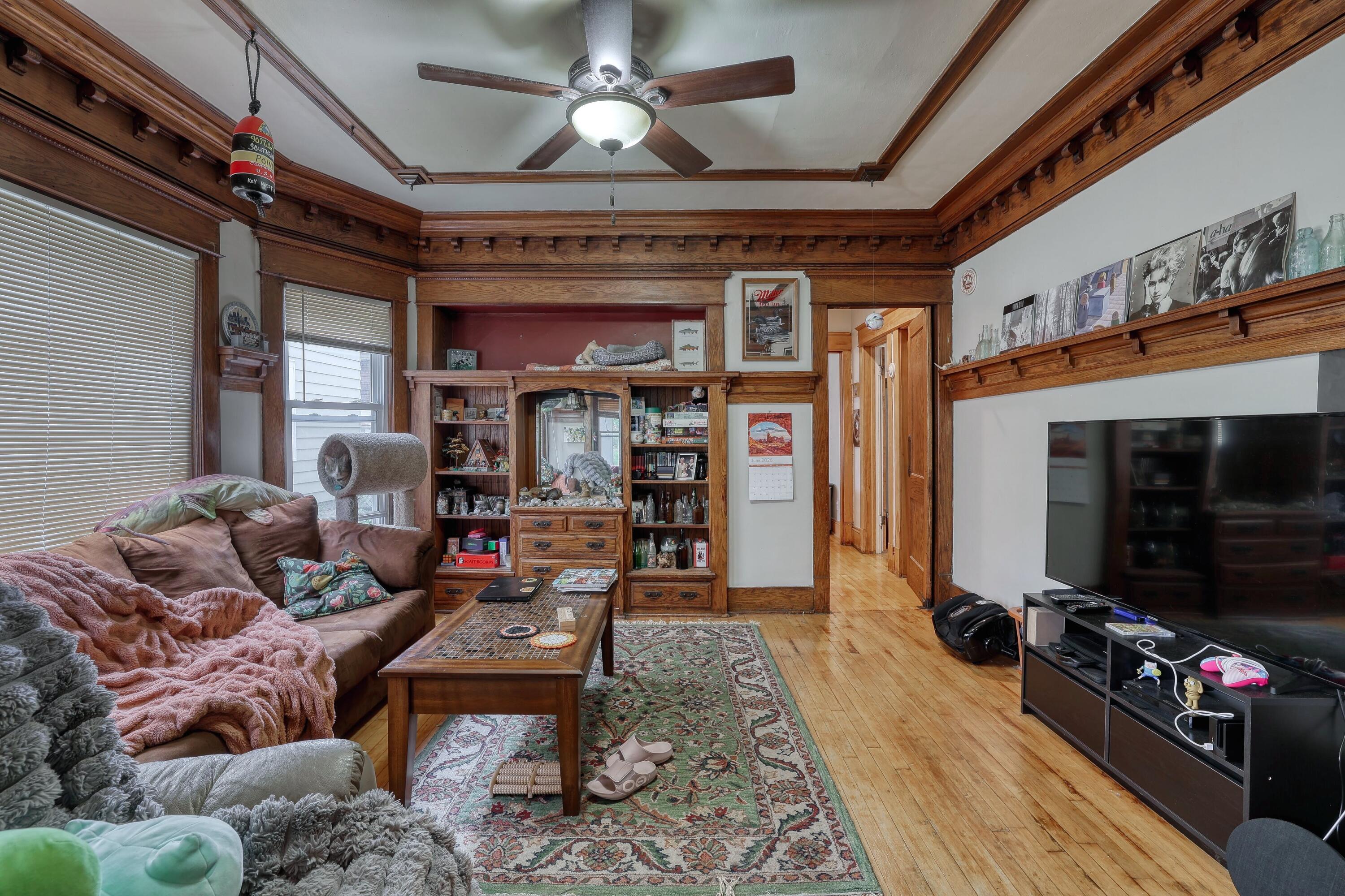 2017 North 48th Street, Unit 2019 Milwaukee, WI 53208 - Photo 4 of 36 Family Room U1