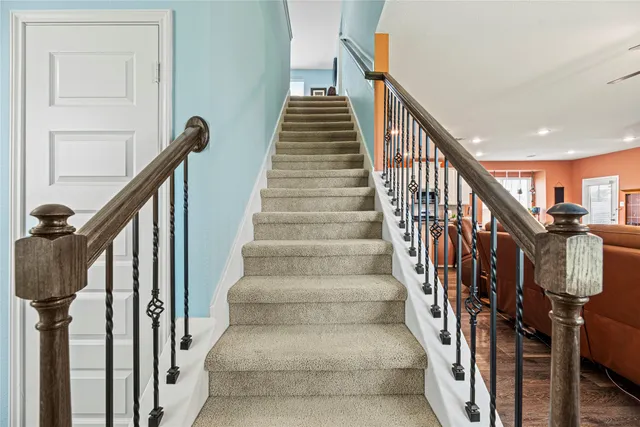 a view of entryway and hall