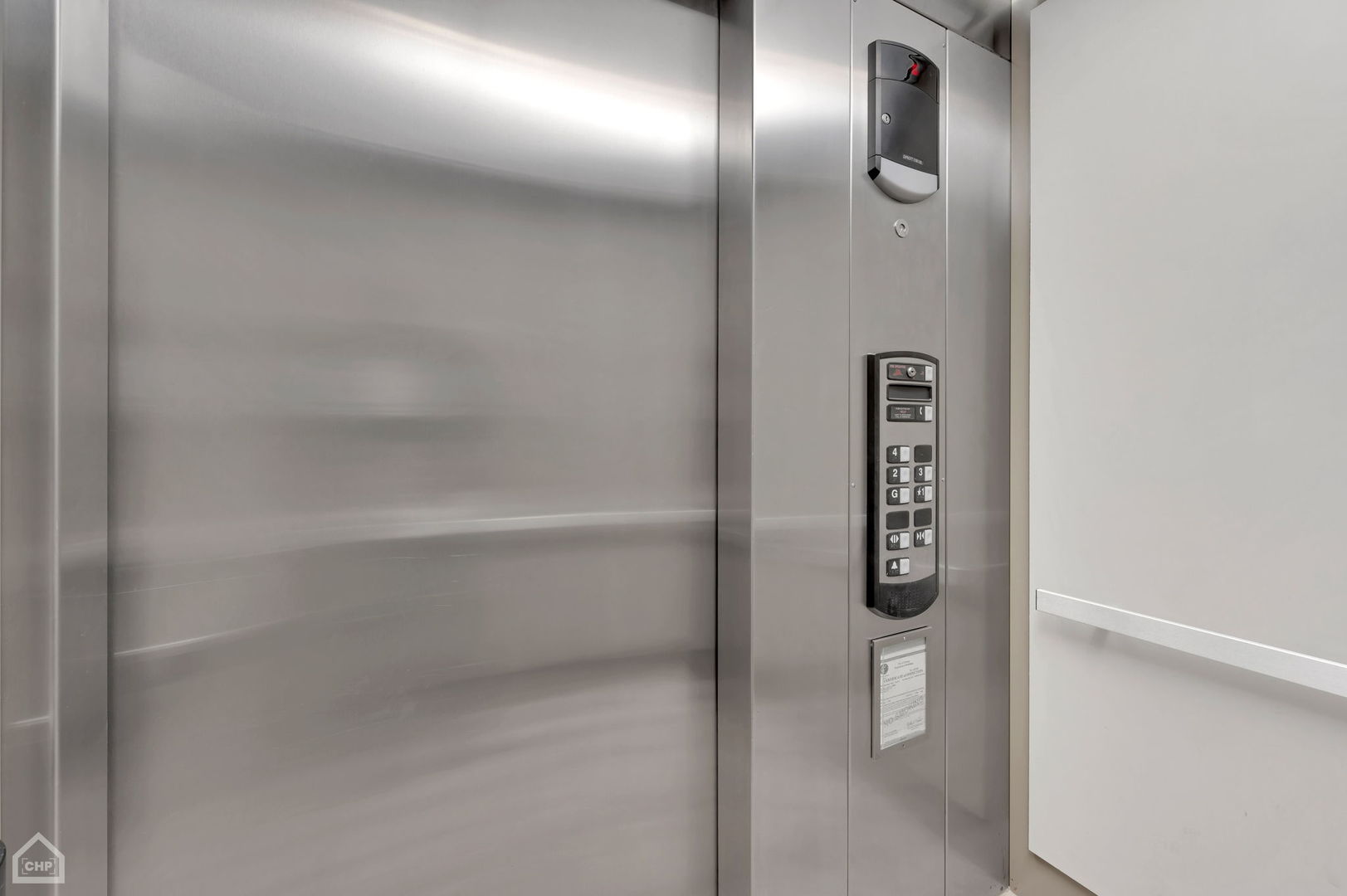 4235 South Calumet Avenue Chicago, IL 60653 - Photo 15 of 47 a close view of water heater room