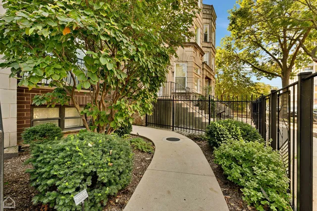 $2,538,000 | 4235 South Calumet Avenue, Chicago, IL 60653
