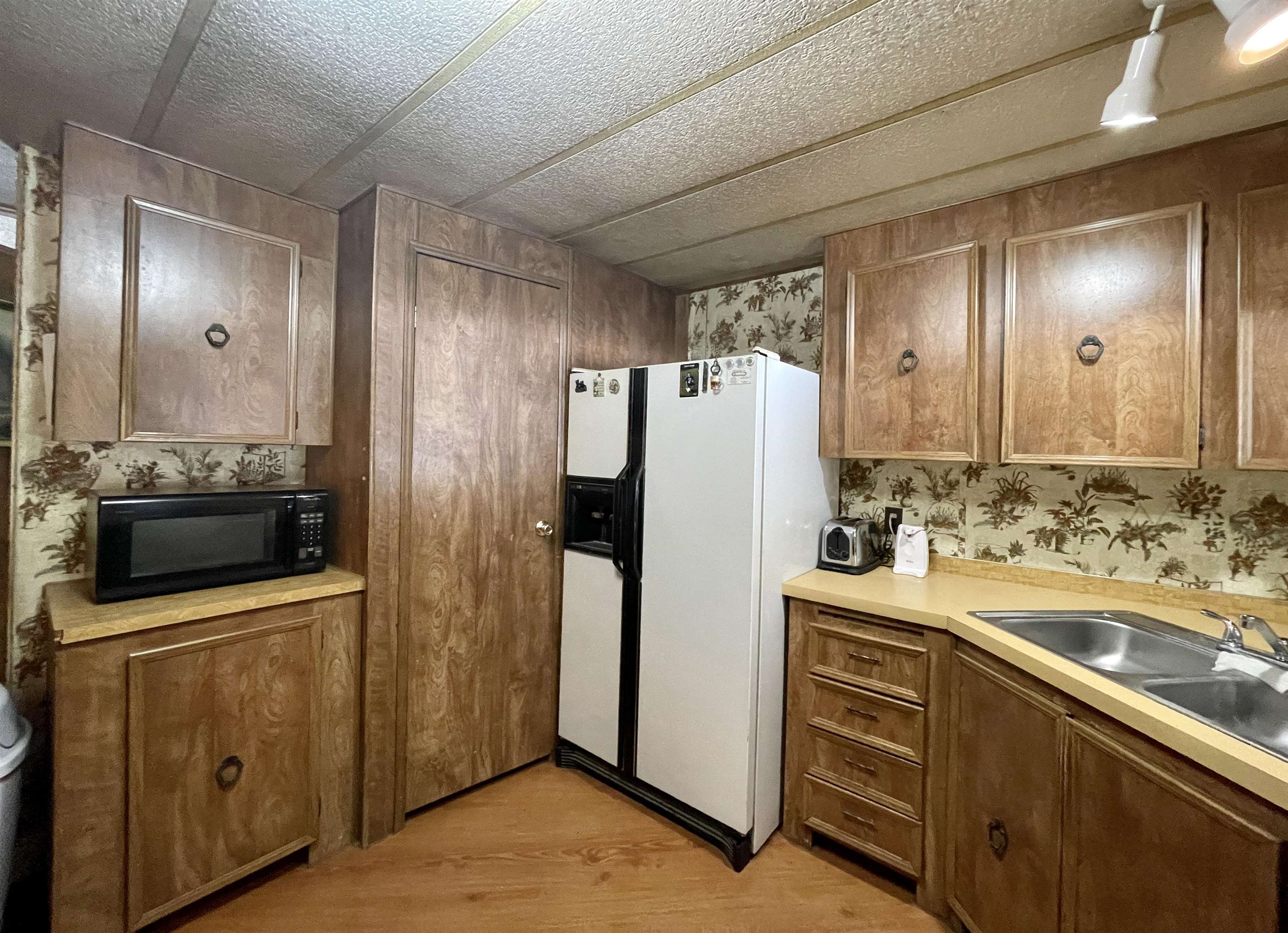 4444C Drum Road Springdale, WA 99173 - Photo 7 of 27