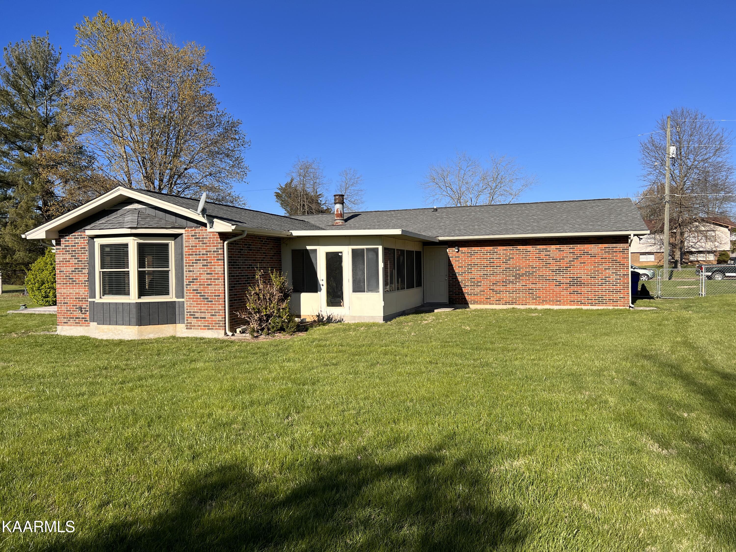 7244 Deville Way Powell, TN 37849 - Photo 6 of 27 4DE97BF8-B8C4-4118-B4E8-ED245CCD9291