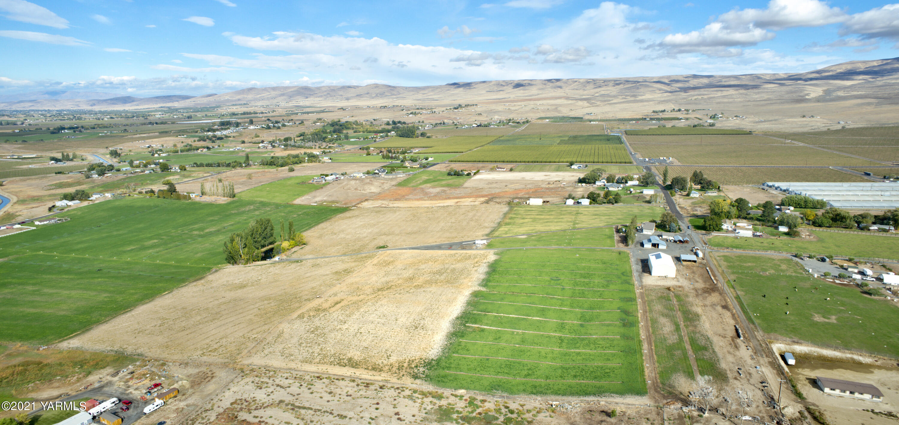 350 Hoff Road Moxee, WA 98936 - Photo 34 of 38 a view of a city
