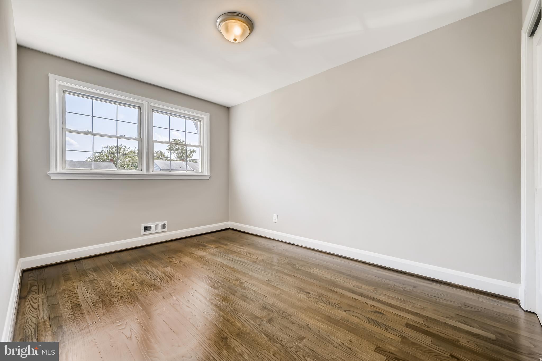 1552 Clairidge Road Baltimore, MD 21207 - Photo 17 of 28