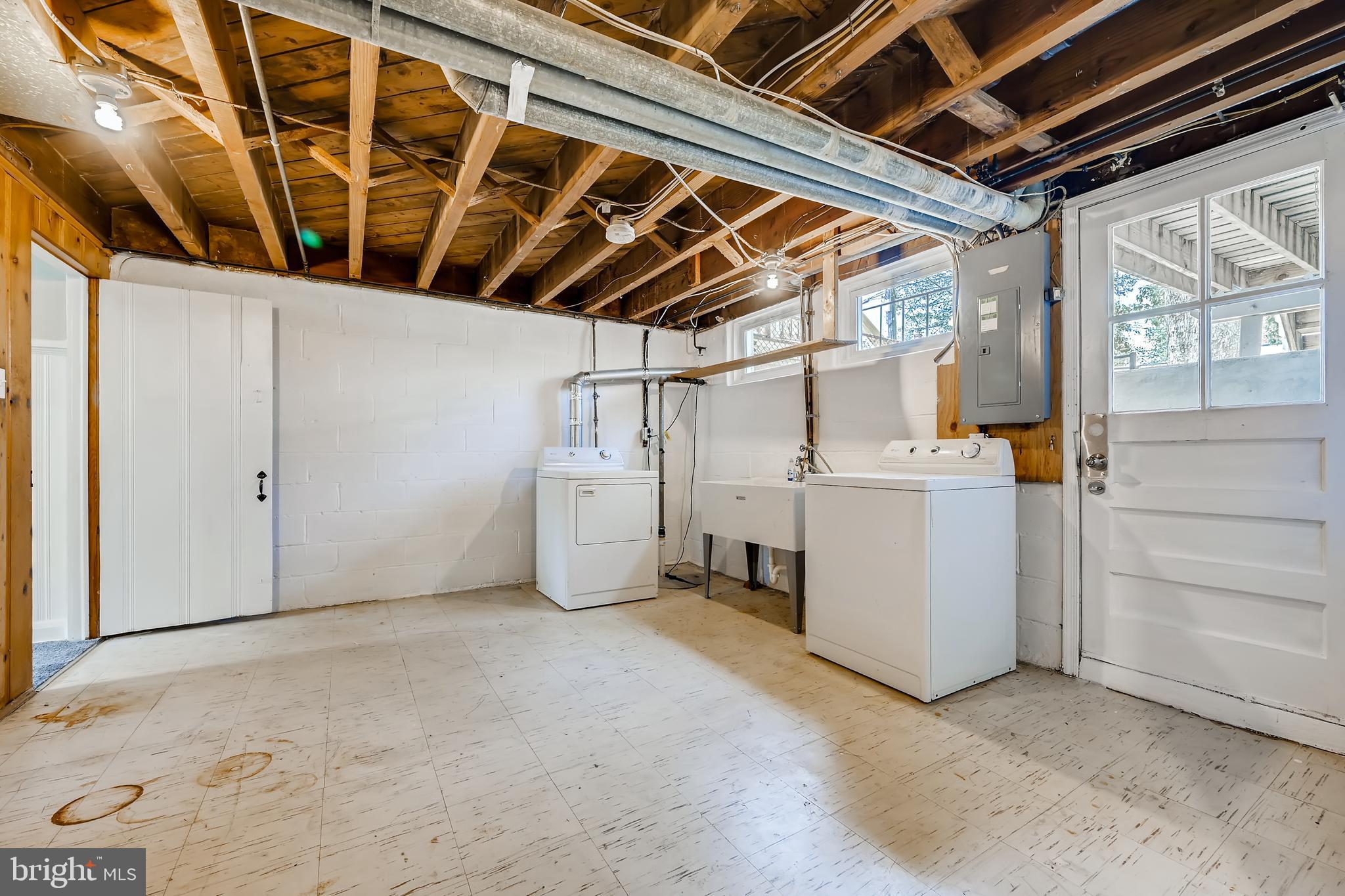 1552 Clairidge Road Baltimore, MD 21207 - Photo 24 of 28