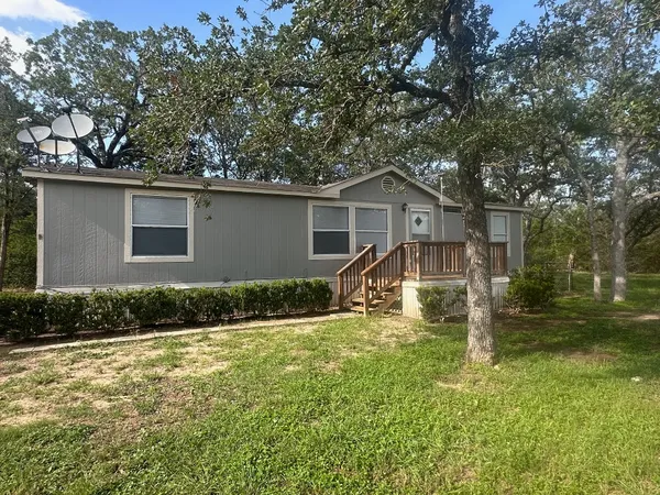 $1,400 | 302 Lone Star Road, Unit B, Bastrop, TX 78602