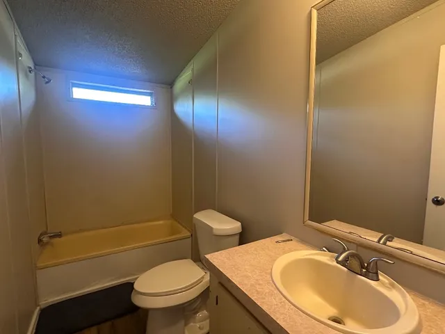 $1,400 | 302 Lone Star Road, Unit C, Bastrop, TX 78602