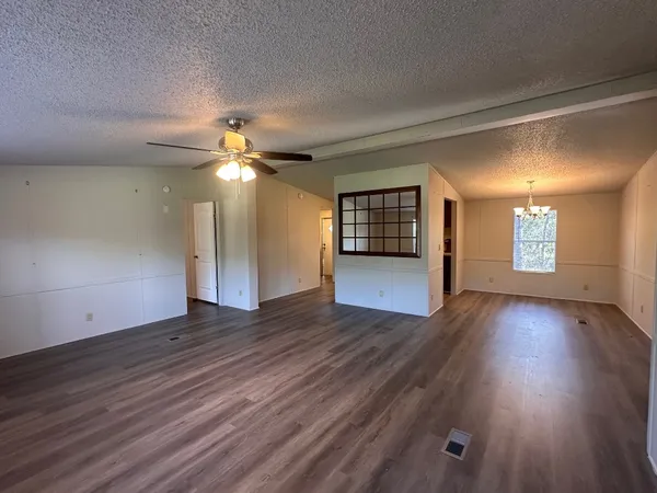 $1,400 | 302 Lone Star Road, Unit B, Bastrop, TX 78602