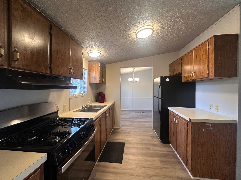 302 Lone Star Road, Unit B Bastrop, TX 78602 - Photo 4 of 17