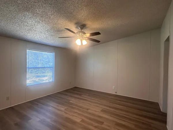 $1,400 | 302 Lone Star Road, Unit B, Bastrop, TX 78602