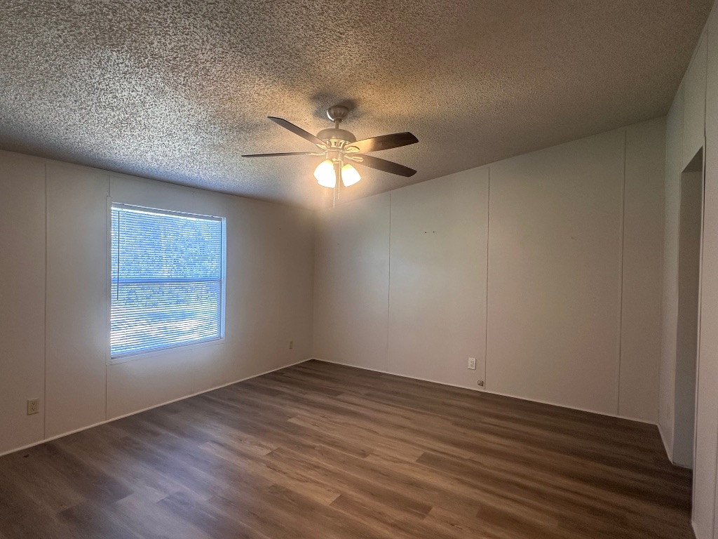 302 Lone Star Road, Unit B Bastrop, TX 78602 - Photo 6 of 17