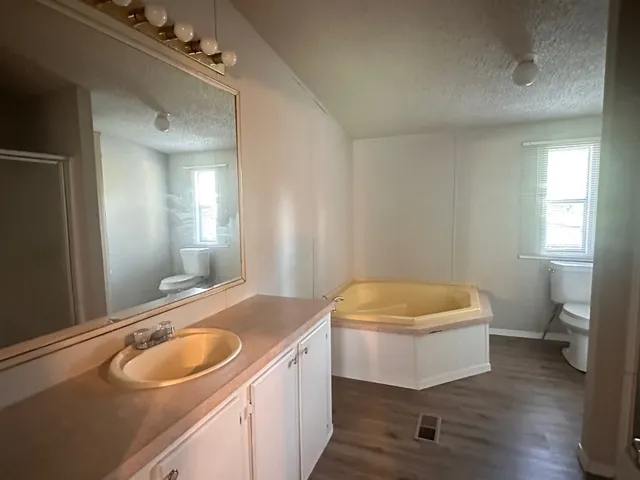 $1,400 | 302 Lone Star Road, Unit C, Bastrop, TX 78602