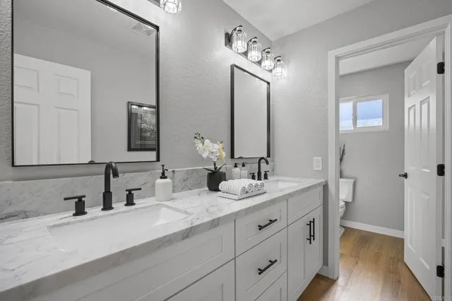 $1,799,000 | 2755 Victoria Avenue, Carlsbad, CA 92010