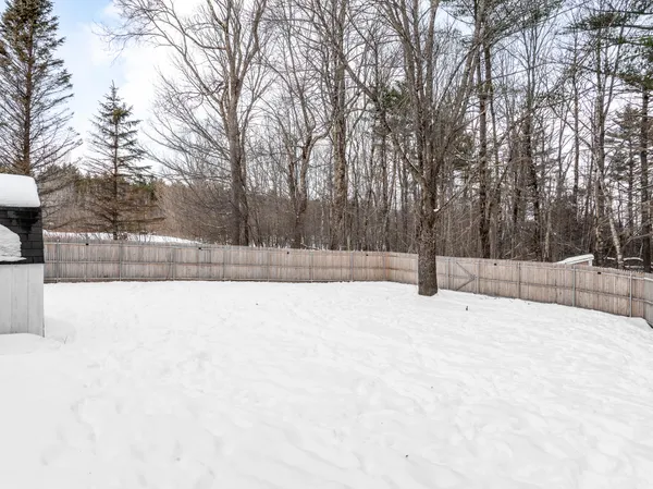 $329,000 | 1392 Carmel Road North, Hampden, ME 04444