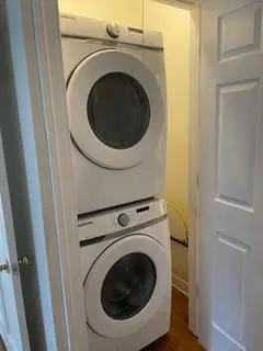 $2,300 | 1305 East 28th Street, Unit A, Austin, TX 78722