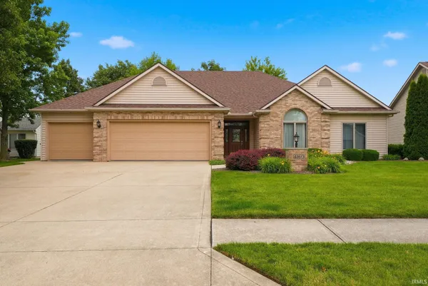 $369,900 | 4160 Shoreline Boulevard, New Haven, IN 46774