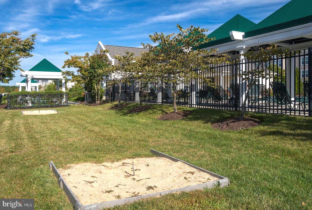 8601 Roaming Ridge Way, Unit 105 Odenton, MD 21113 - Photo 10 of 50 Horseshoes anyone?