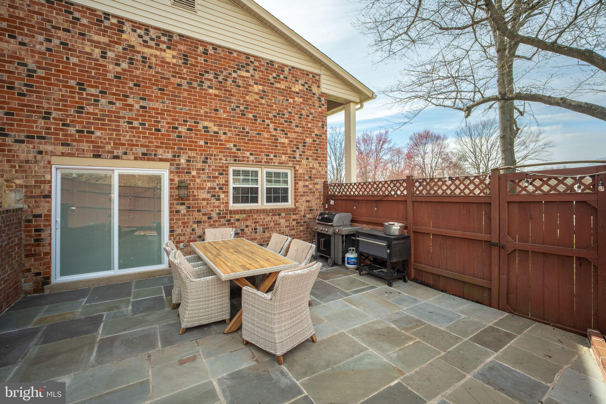 5255 Pumphrey Drive Fairfax, VA 22032 - Photo 25 of 38 a outdoor space with a couch