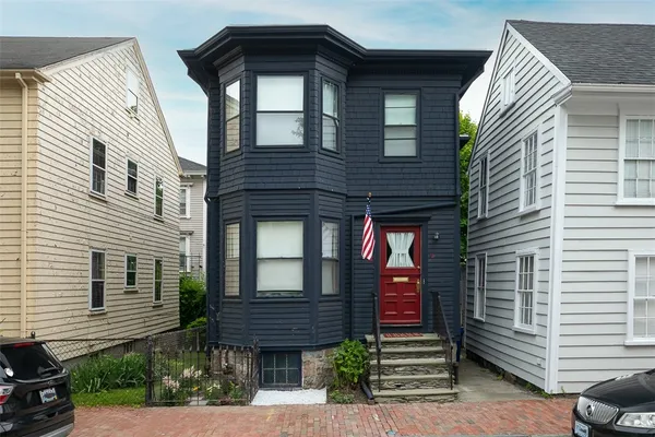 $8,000 | 7 Division Street, Newport, RI 02840