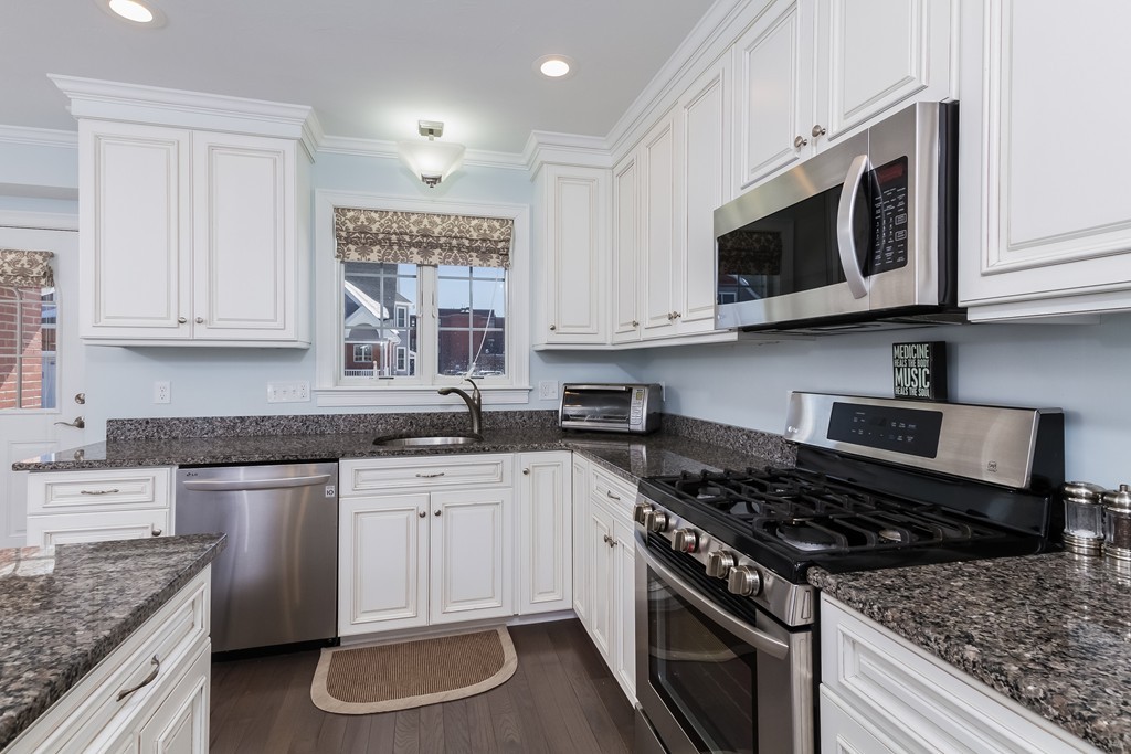 12 Dexter Road, Unit 12 Foxboro, MA 02035 - Photo 6 of 30 Gallery Image 6