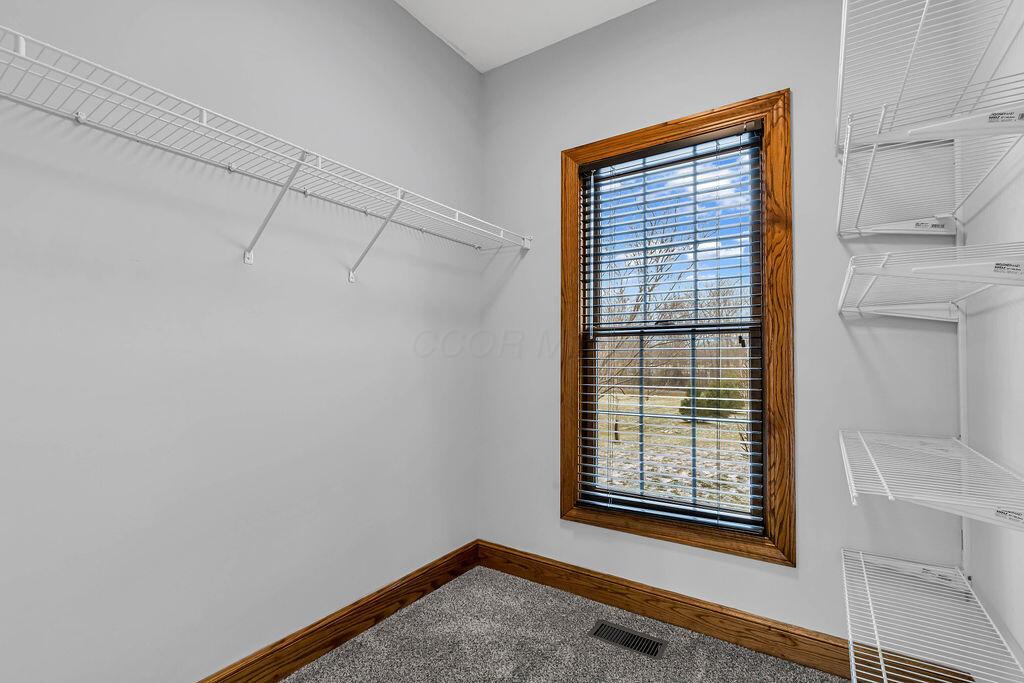 330 Longshore Road Sunbury, OH 43074 - Photo 35 of 73 Primary closet 1