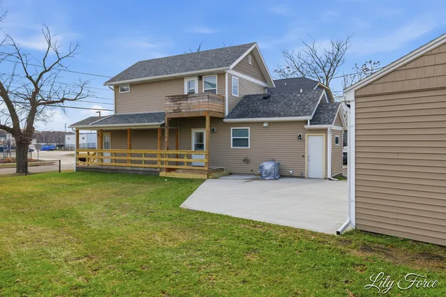 $325,000 | 641 Butterworth Street Southwest, Grand Rapids, MI 49504