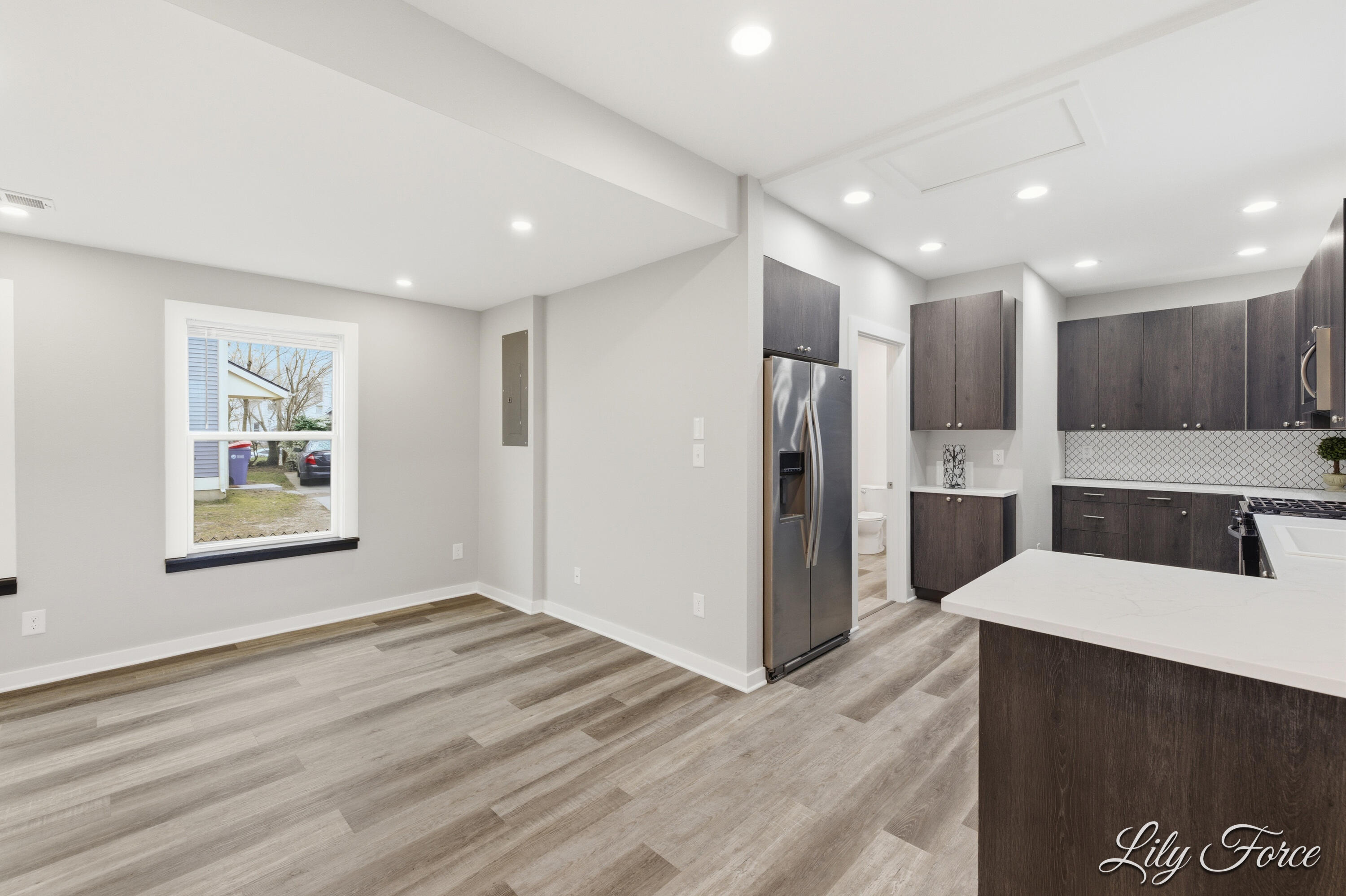 641 Butterworth Street Southwest Grand Rapids, MI 49504 - Photo 6 of 35 641-butterworth-st_009