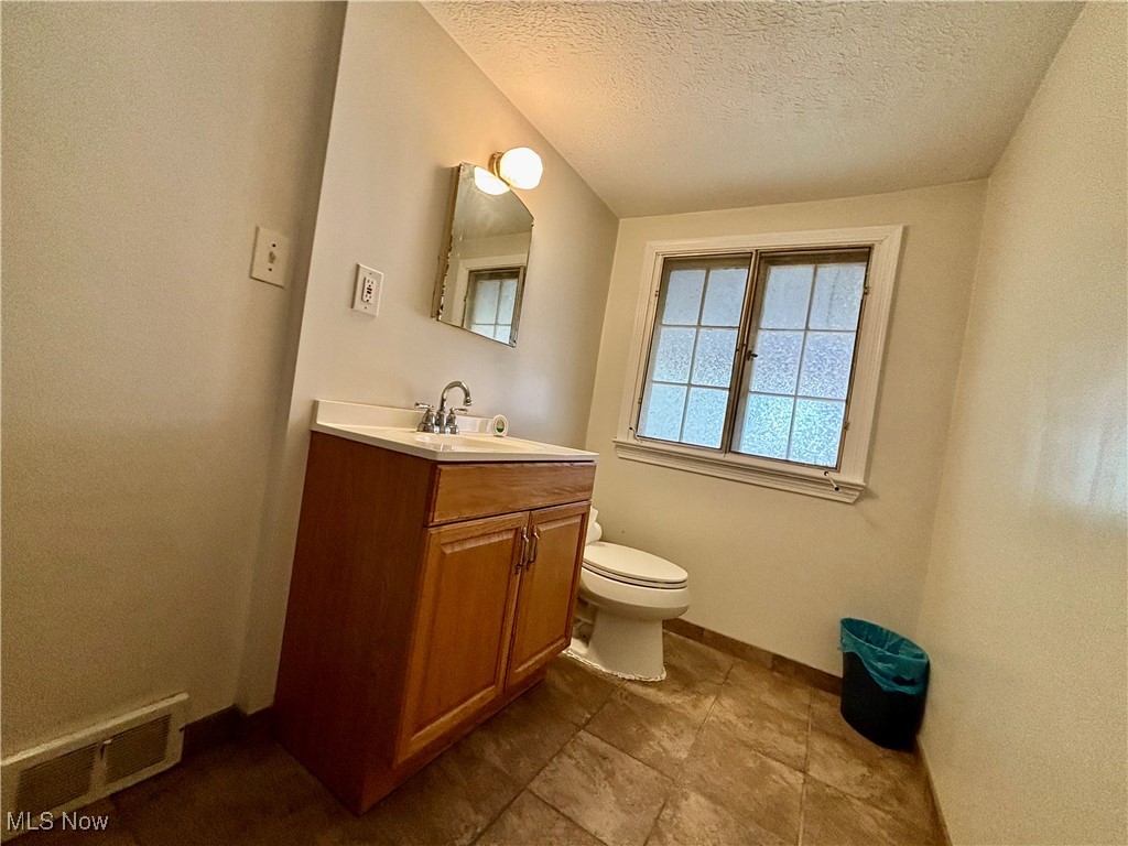 1999 South Green Road South Euclid, OH 44121 - Photo 19 of 26